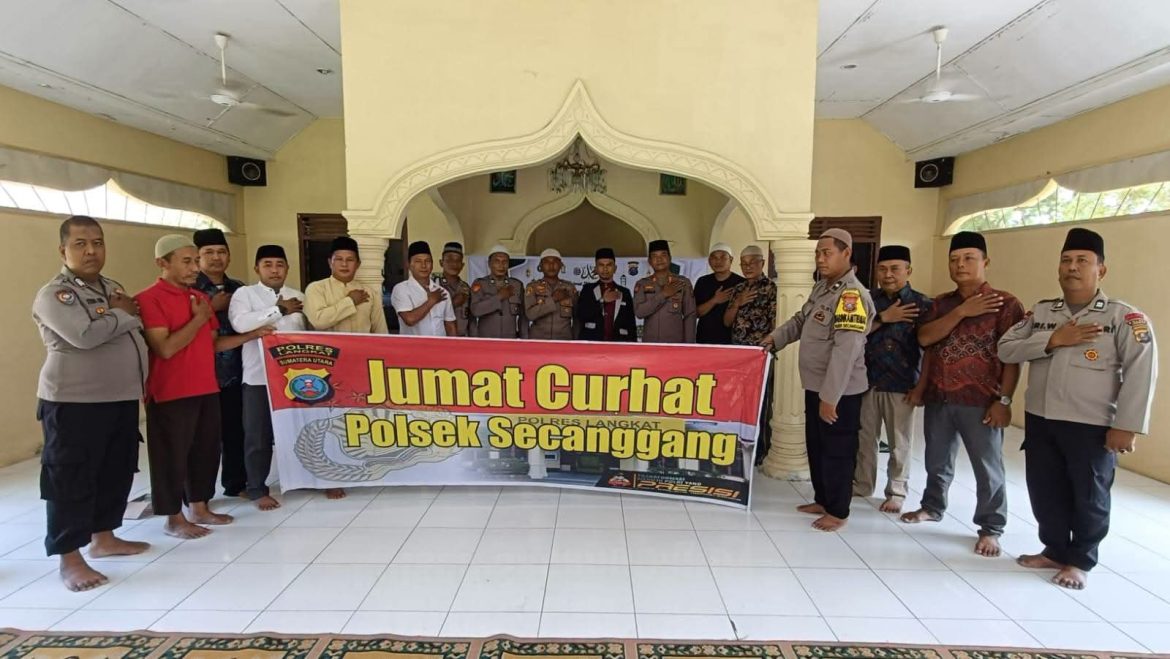 Kapolsek Secanggang Gelar Jumat Curhat, Pererat Silaturahmi dan Sampaikan Pesan Kamtibmas.