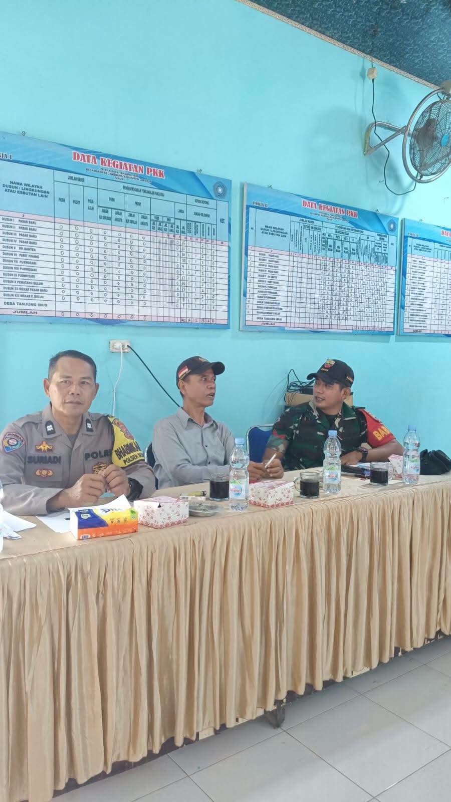Bhabinkamtibmas dan Babinsa Hadiri Ujian Calon Anggota BPD Desa Tanjung Ibus.