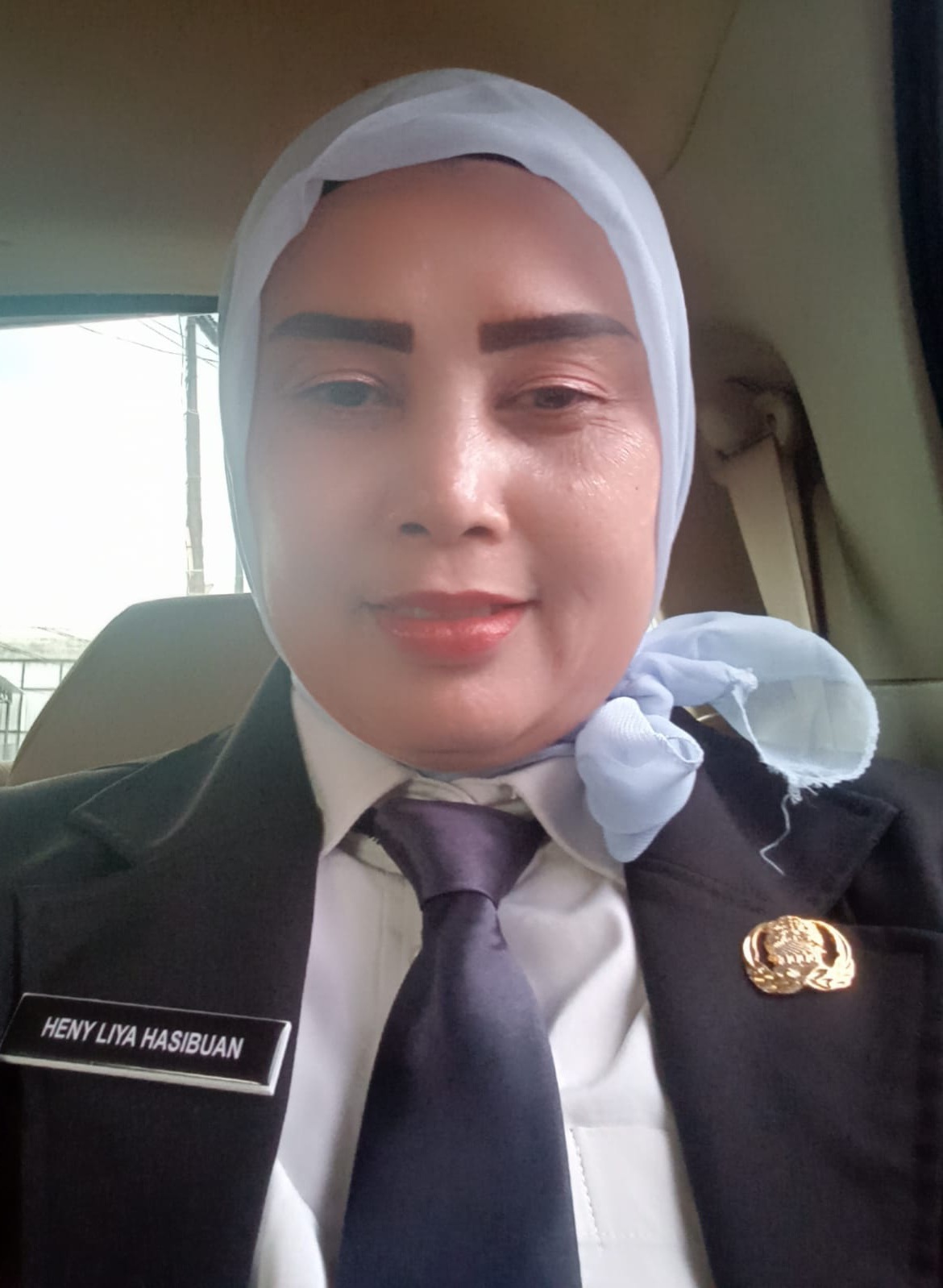 ASN Disperindag ESDM Sumut Diduga Dinonaktifkan Usai Bawa Ular ke Kantor, Heny Minta Keadilan