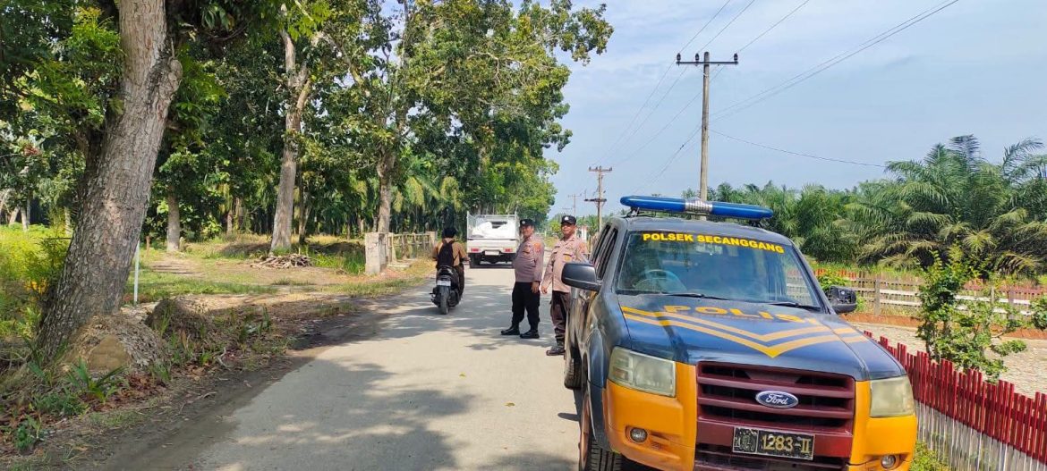 Polsek Secanggang Tingkatkan Patroli Jalan Umum Desa Cinta Raja, Wujudkan Kamseltibcarlantas dan Keamanan Masyarakat.