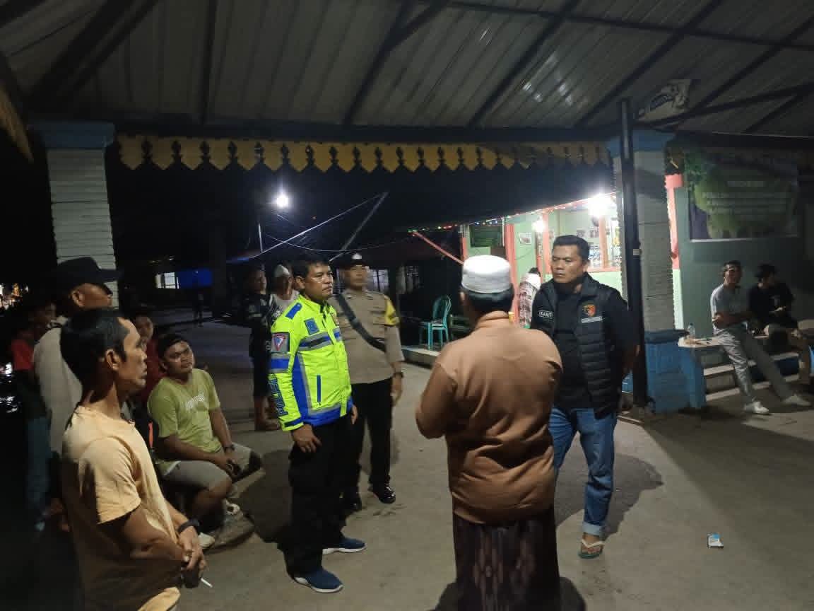 Kapolsek Secanggang Gelar Patroli Dialogis di Desa Jaring Halus, Perkuat Kamtibmas dan Telusuri Informasi Penemuan Mayat.