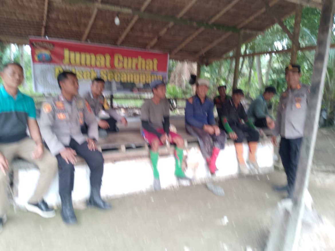 Polsek Secanggang Gelar Jumat Curhat, Pererat Silaturahmi dan Sampaikan Pesan Kamtibmas.
