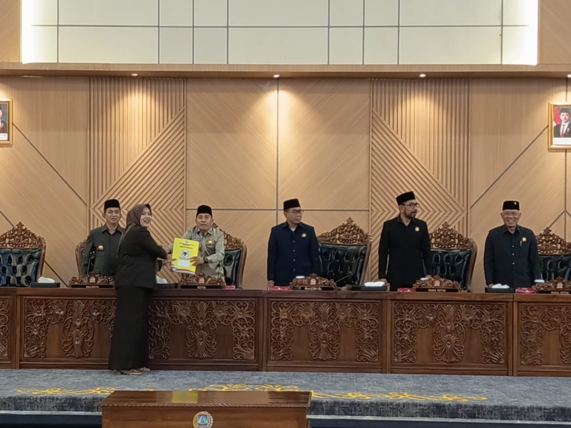 Walikota Rahmad Mas’ud Hadiri langsung   Rapat Paripurna hari ini 