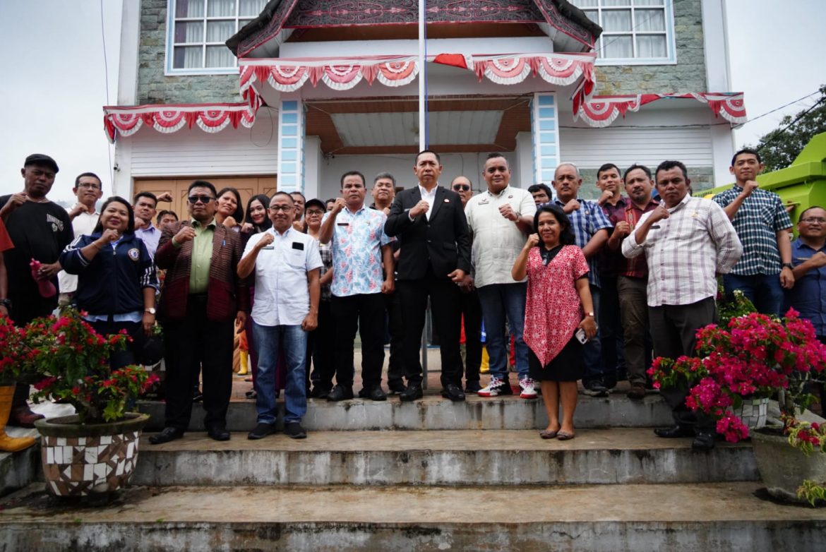 Tingkatkan Kualitas Pelayanan Publik, Bupati Taput Resmikan Operasional Armada Truk Kebersihan Baru