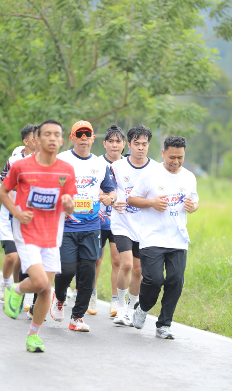 Gelorakan Gaya Hidup Sehat dan Ekonomi Daerah, Bupati Taput Tuntaskan Fun Run 7K HUT ke-81