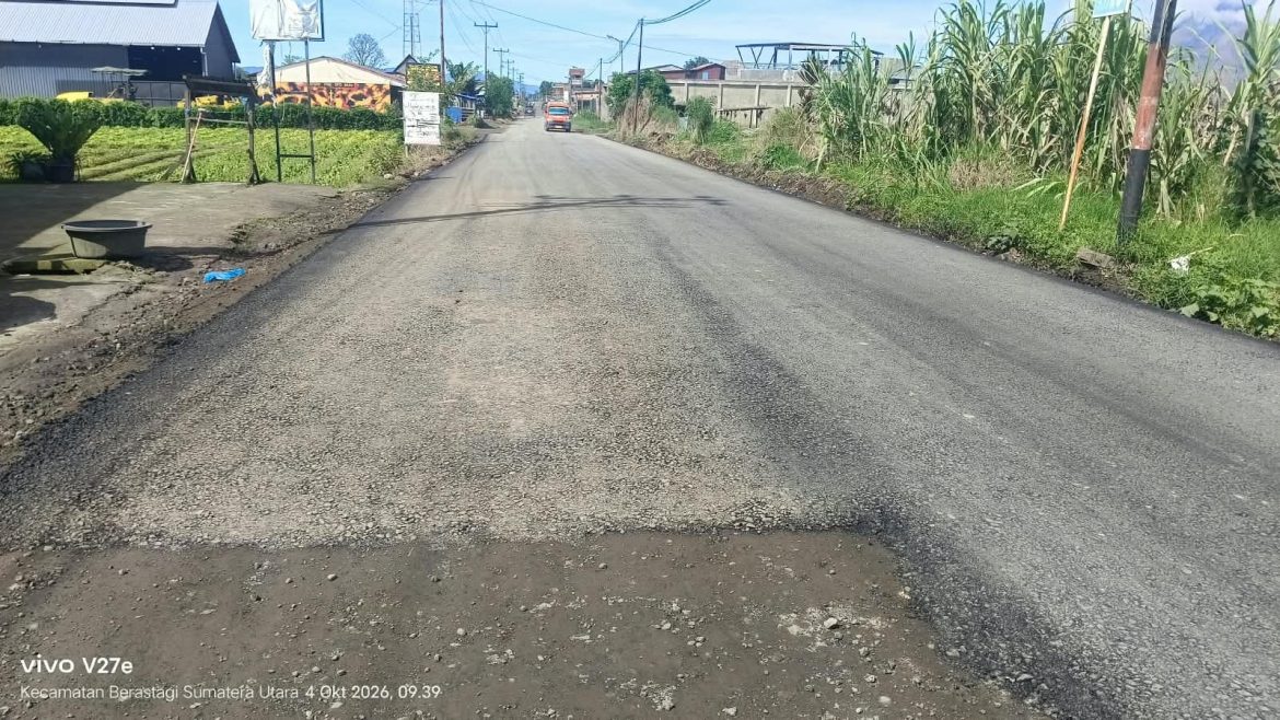 Puluhan Tahun Rusak Parah, Jalan Udara Berastagi – Simpang Empat Akhirnya Mulus, Warga Apresiasi Bupati Karo