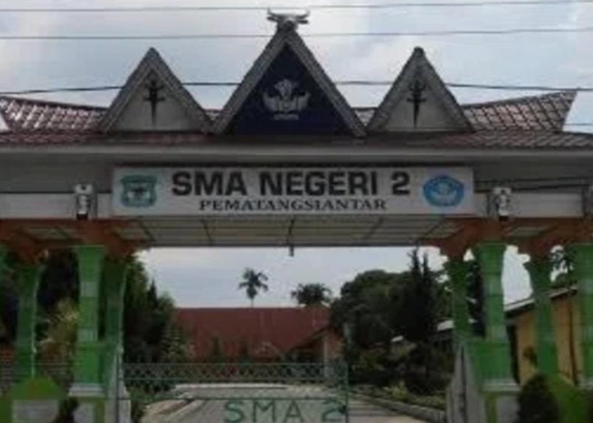Viral Hoaks Sumbangan Rp100 Ribu di SMAN 2 Pematangsiantar Dibantah Kepsek Rosmely Damanik : Tidak Ada Tarif Tetap, Sifatnya Sukarela