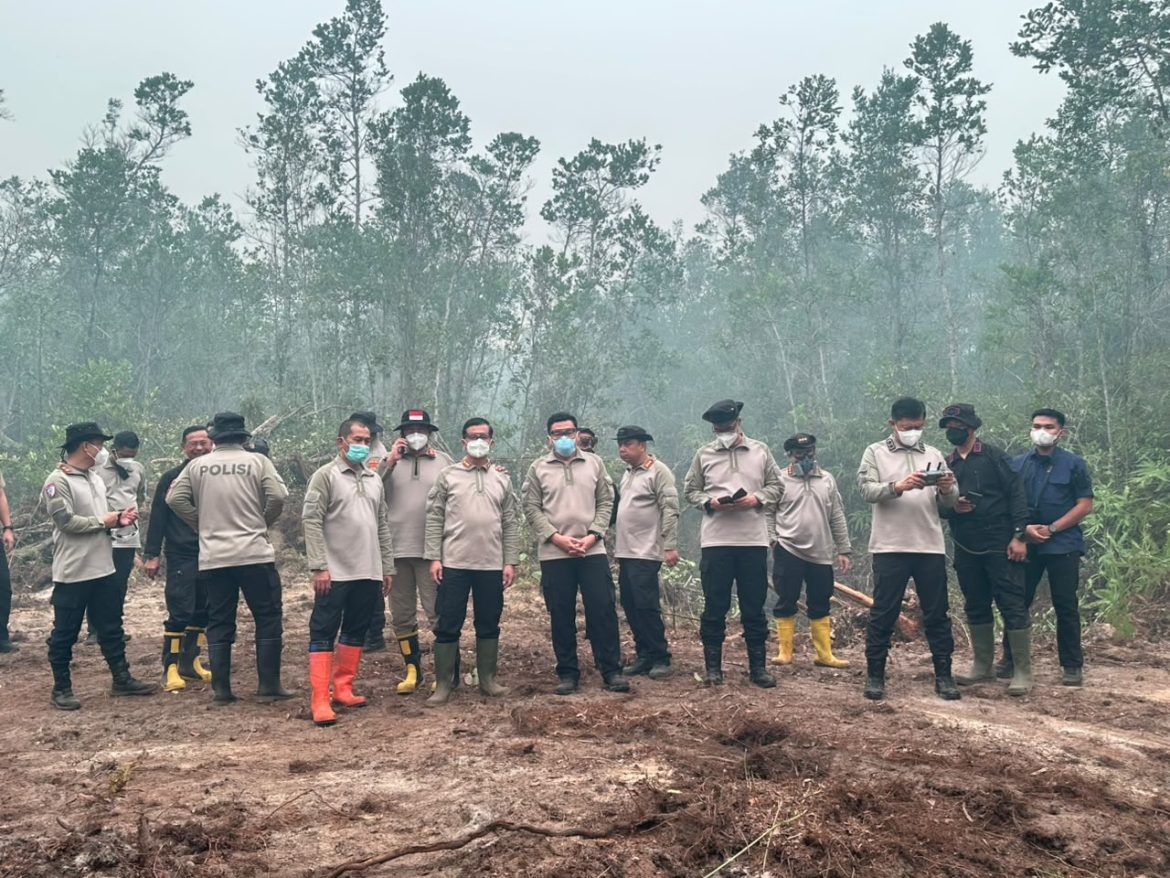 Sisir Titik Panas di Km.39, Kapolda Kalteng Perkuat Strategi Sekat Api Cegah Meluasnya Karhutla