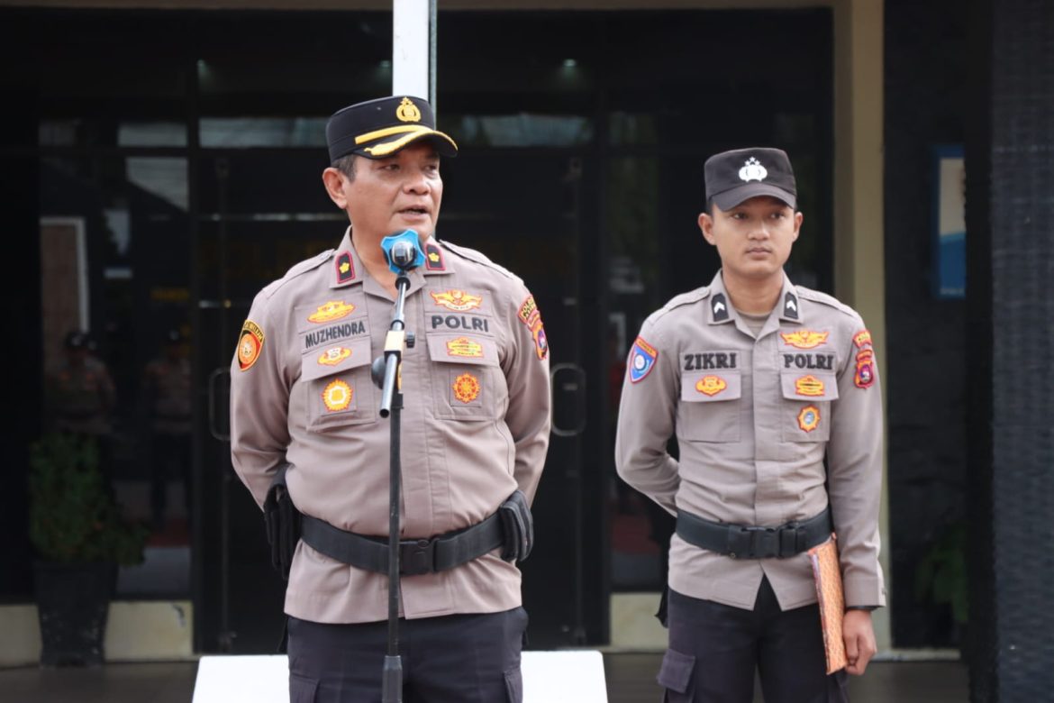 Personel Harus Jadi Teladan — Propam Polres Pasaman Periksa Kelengkapan Kendaraan Jelang Operasi Patuh Singgalang 2026   