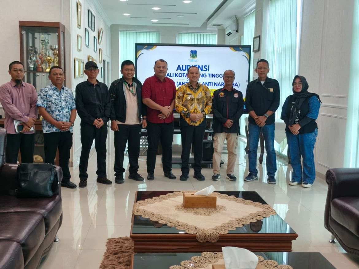 AUDIENSI DENGAN WALI KOTA, AJUDAN TEBING TINGGI DESAK PEMBERANTASAN JUDI ONLINE DAN NARKOBA